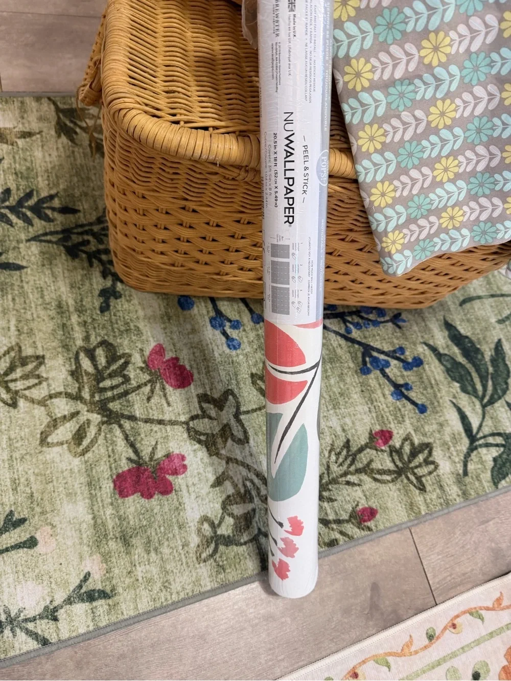 New Brewster Home Fashions NUWallpaper Bohemian Floral Peel & Stick Wallpaper